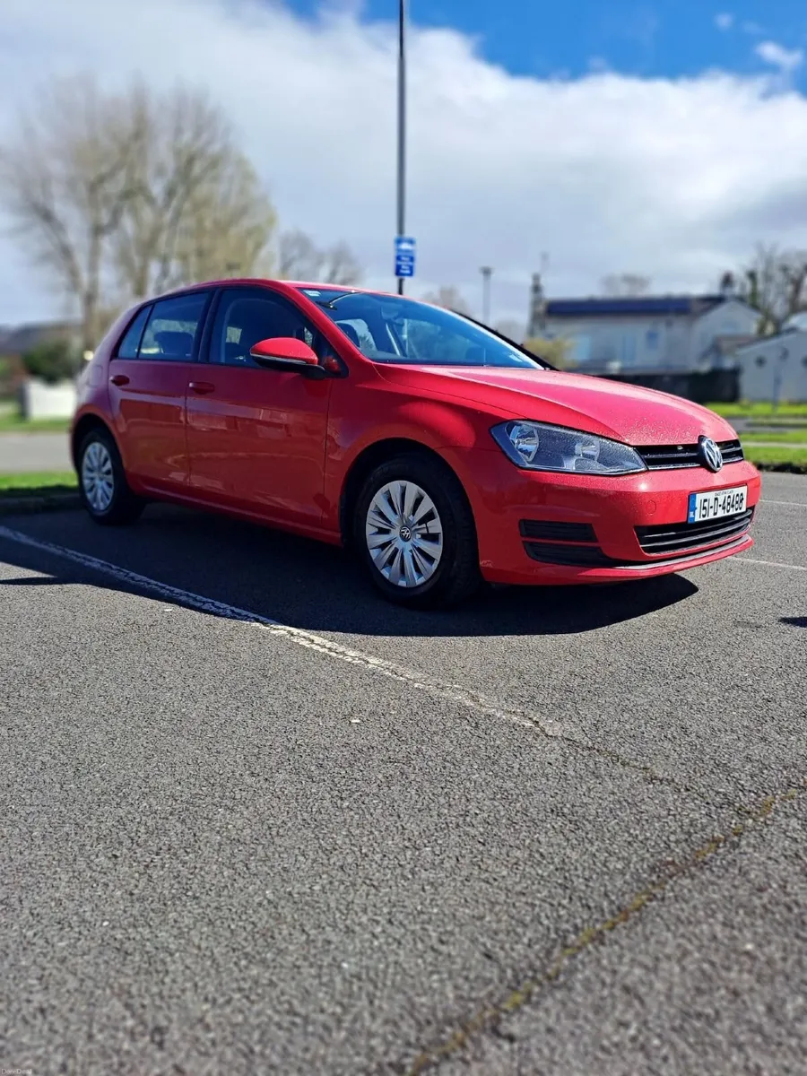 2015 Volkswagen Golf - Image 1