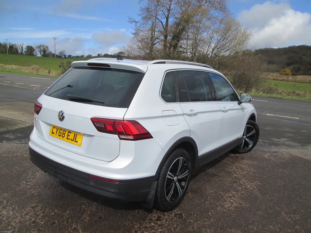2018  VOLKSWAGEN  TIGUAN  2.0  TDI  SE  NAV  5DR - Image 4