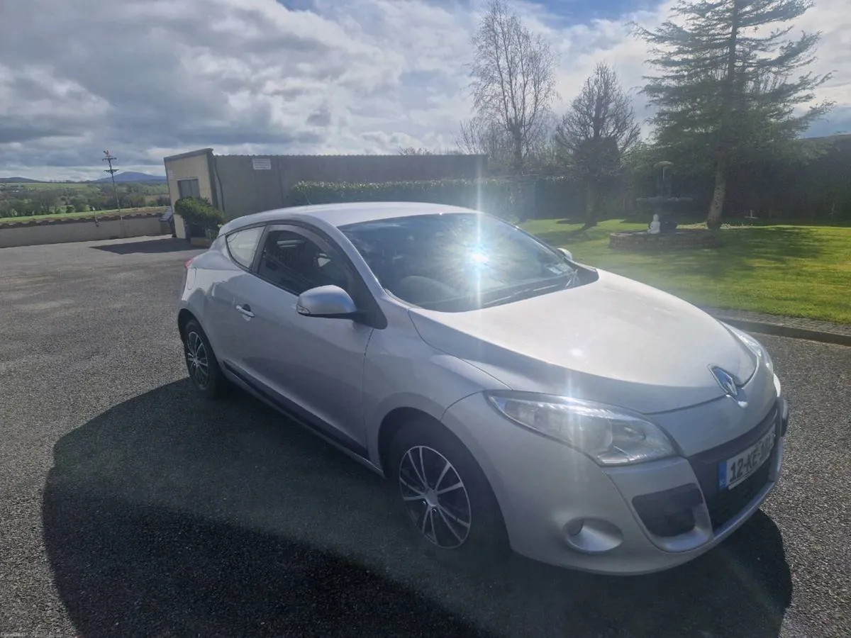 2012 Renault Megane - Image 1