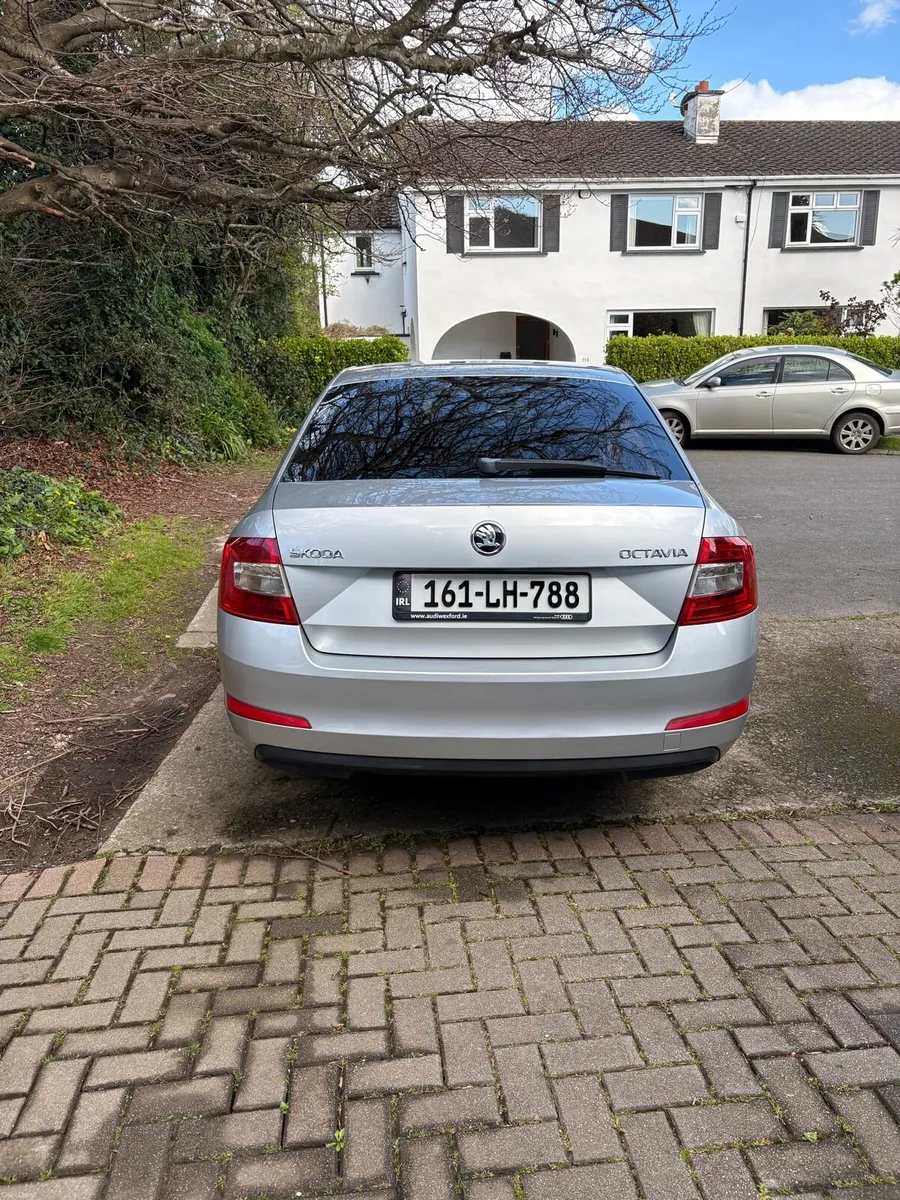2016 Skoda Octavia 1.6 litre - Image 4