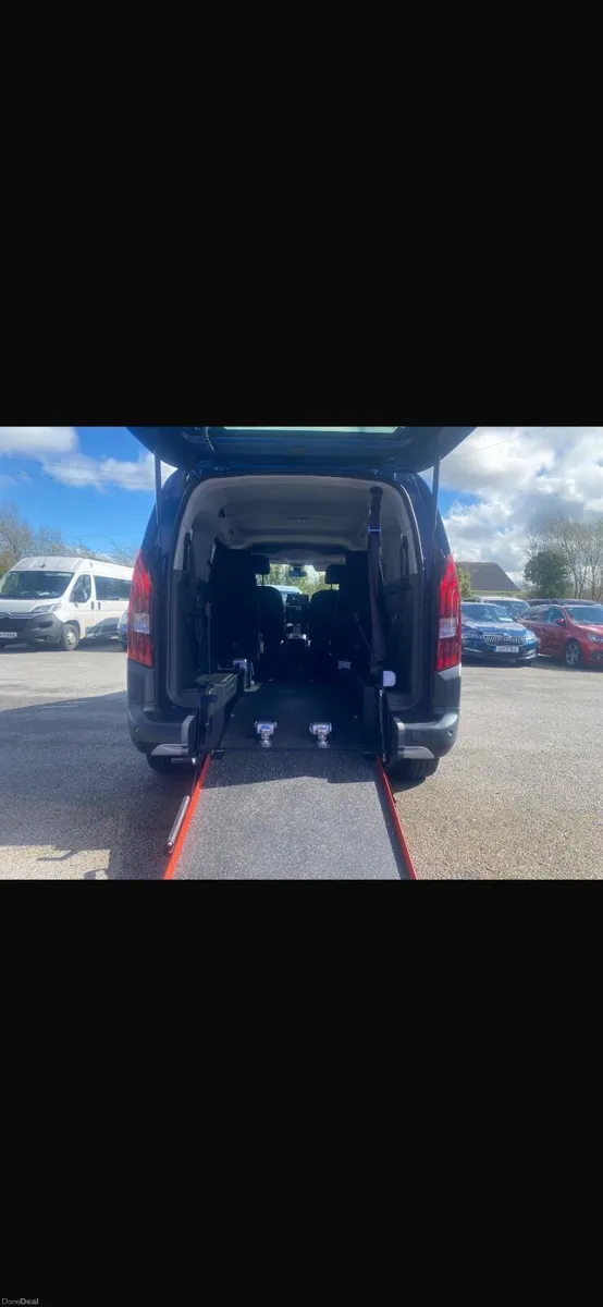 Wheelchair Accessible Peugeot Rifter 2020 - Image 3