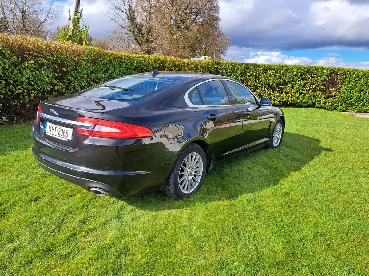 Jaguar XF 2014 - Image 4