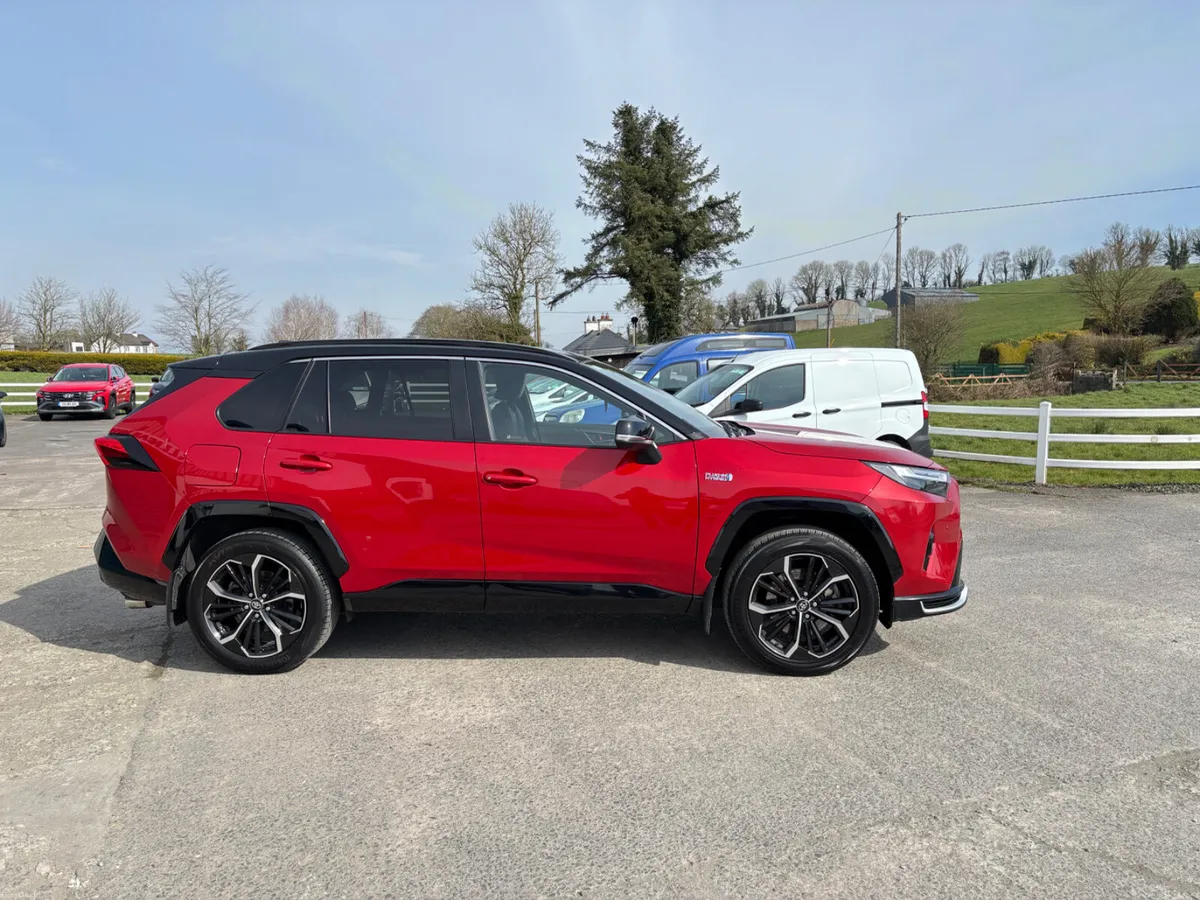Toyota RAV4 2022 4WD - Image 4