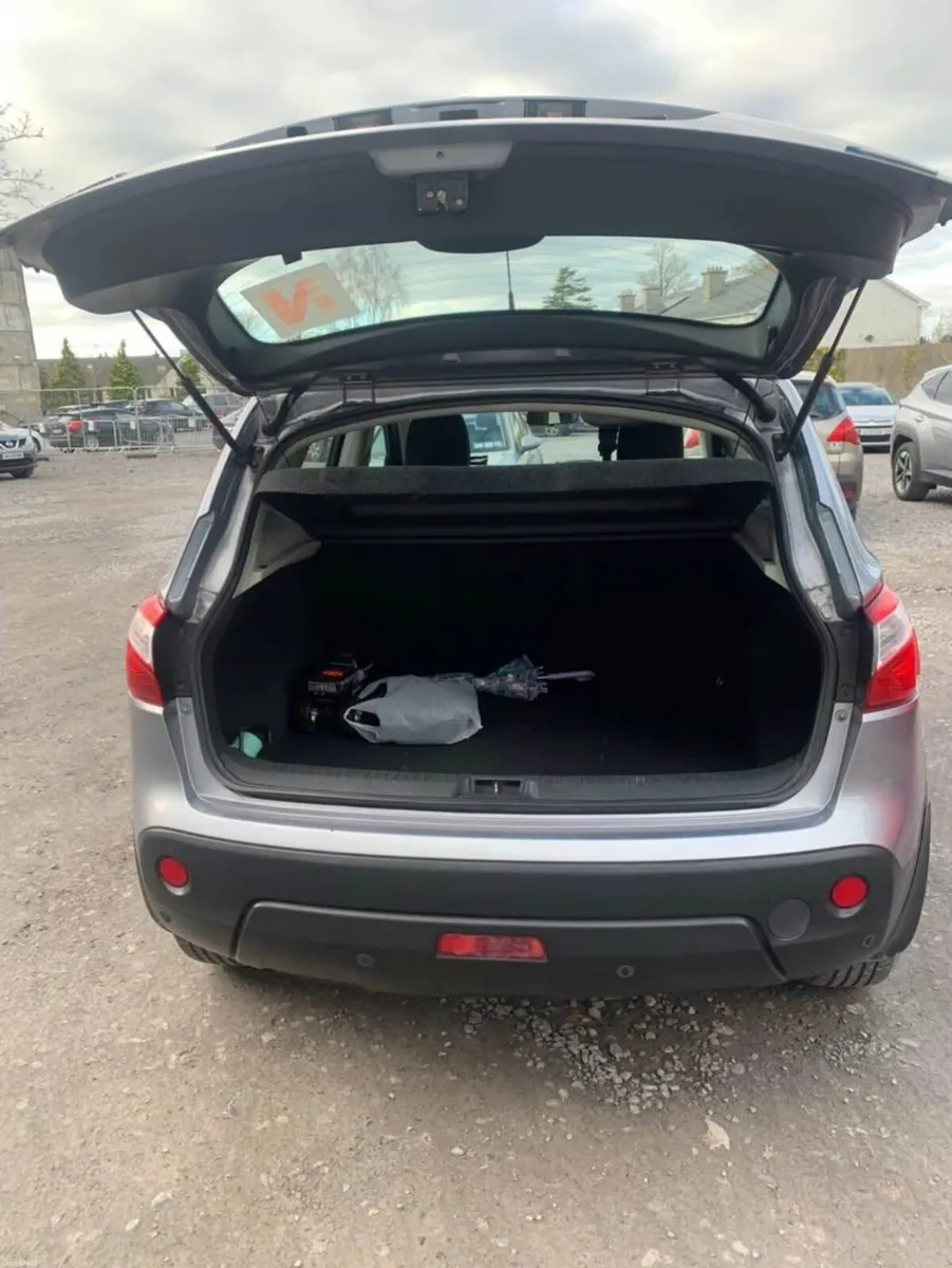 Nissan Qashqai 2011 - Image 4
