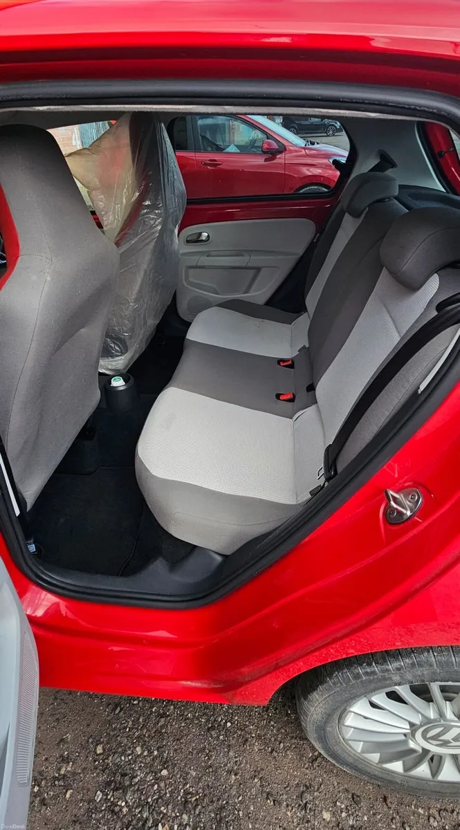 Volkswagen up! 2014 - Image 4