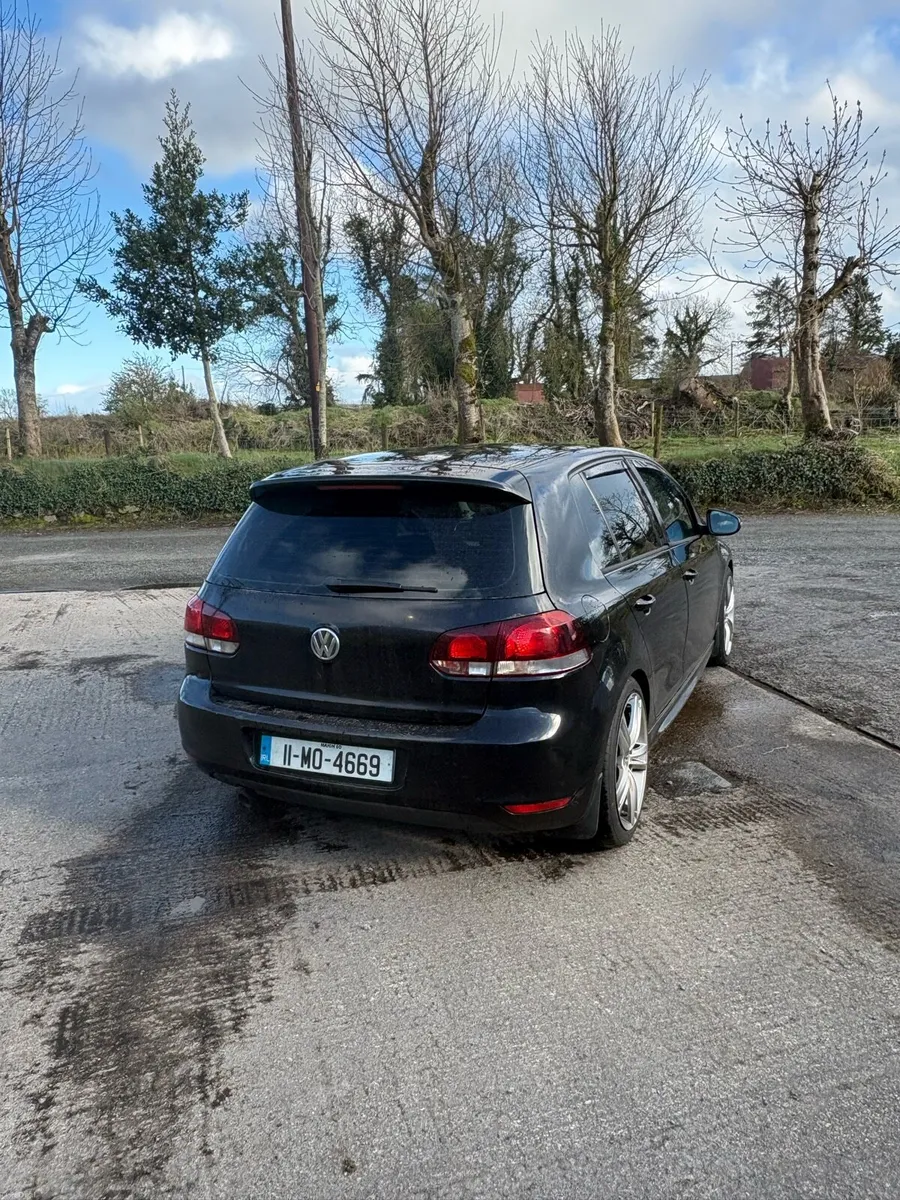 2011 Volkswagen Golf - Image 4