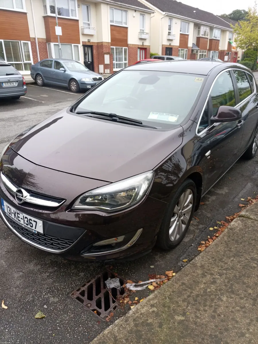 Opel Astra 2013 - Image 1