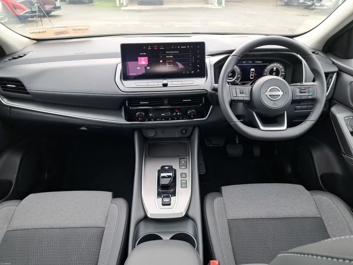 Nissan Qashqai E-POWER SV PREMIUM DEMO SALE - Image 3
