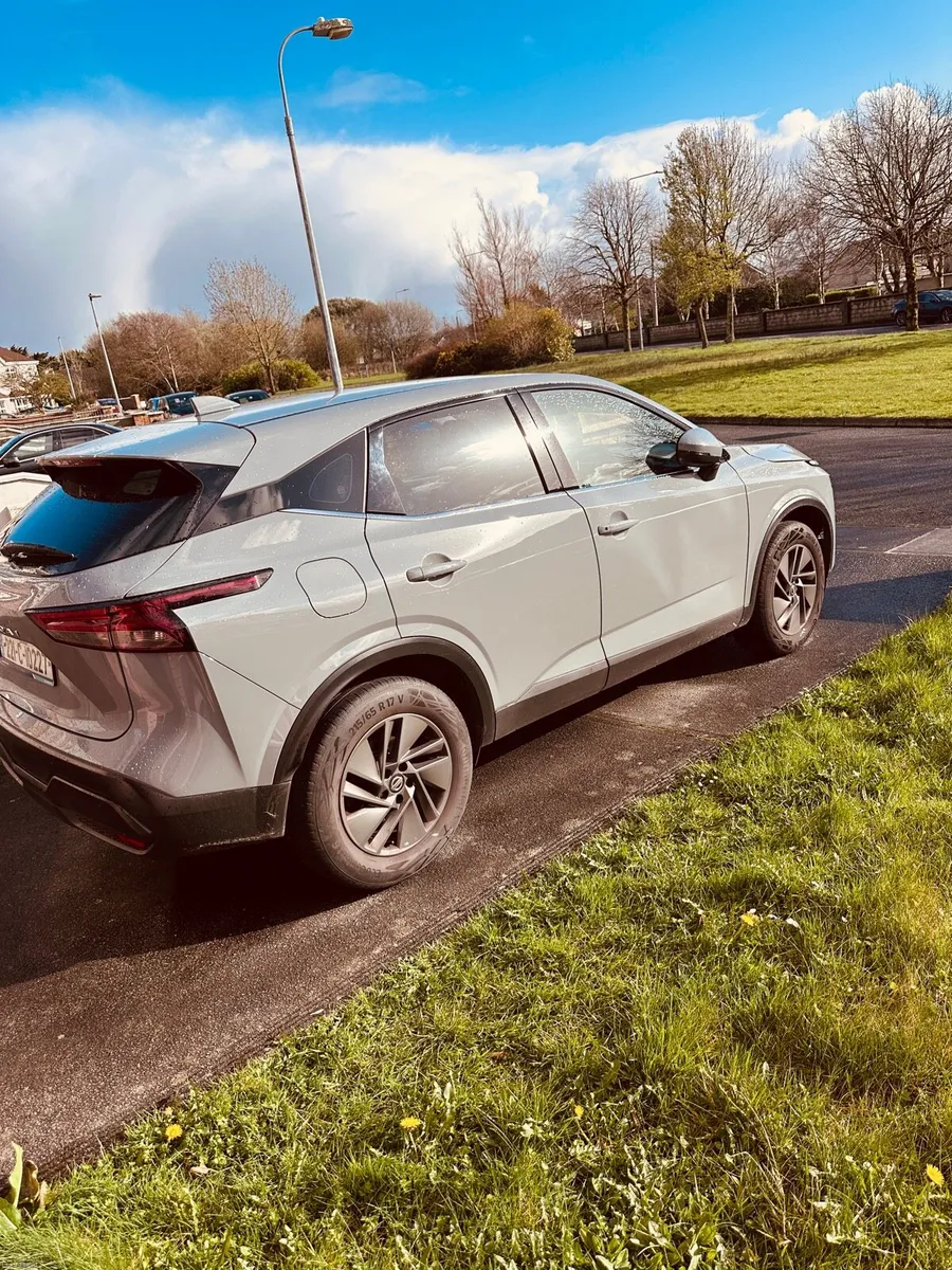 Nissan Qashqai 1.3 Mild SV - Image 3