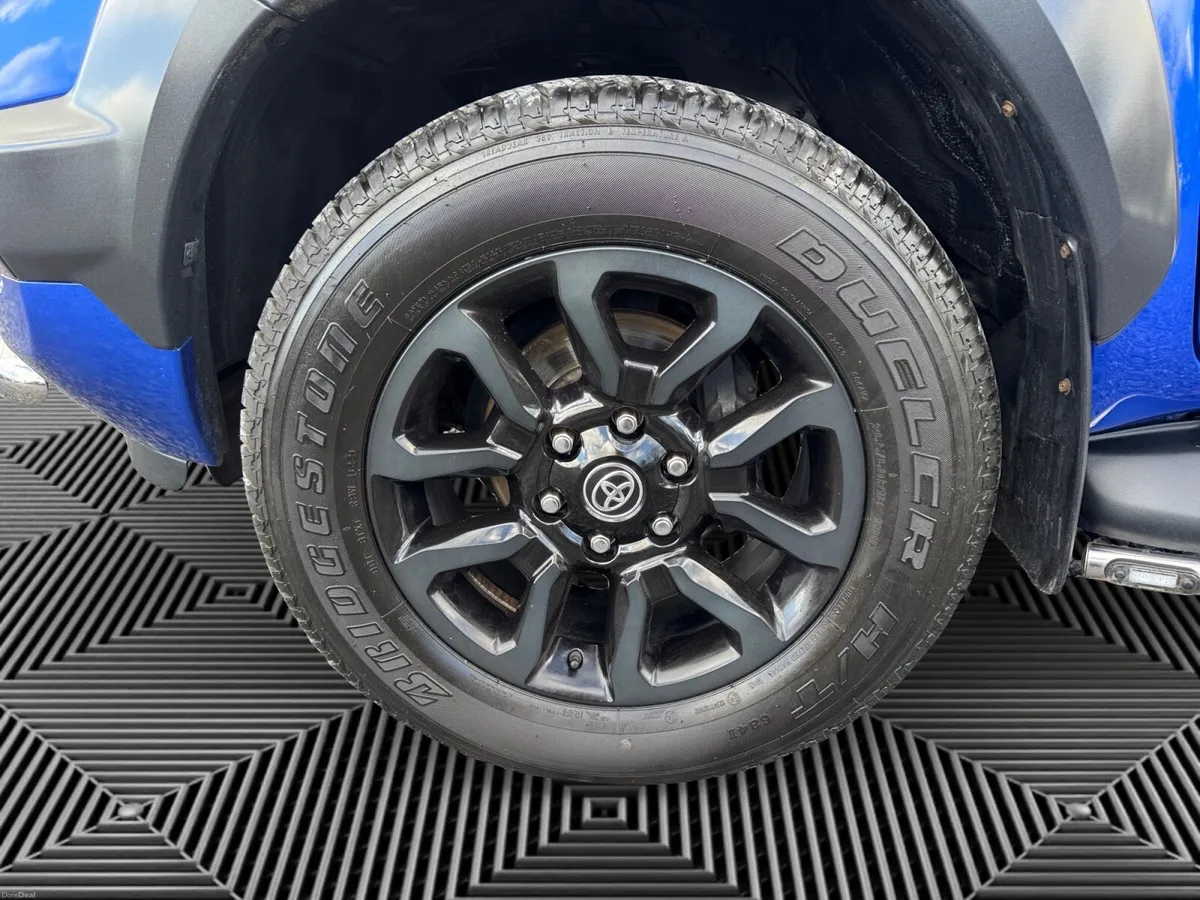 Toyota Hilux 2021 *NO VAT* 2.8 INVINCIBLE AUTO#367 - Image 4
