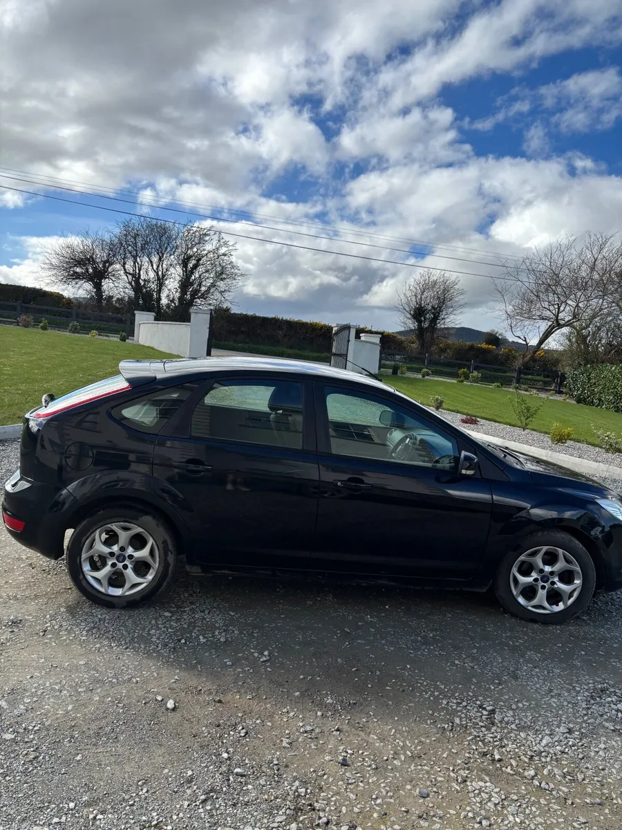 Ford Focus 2011 - Image 3