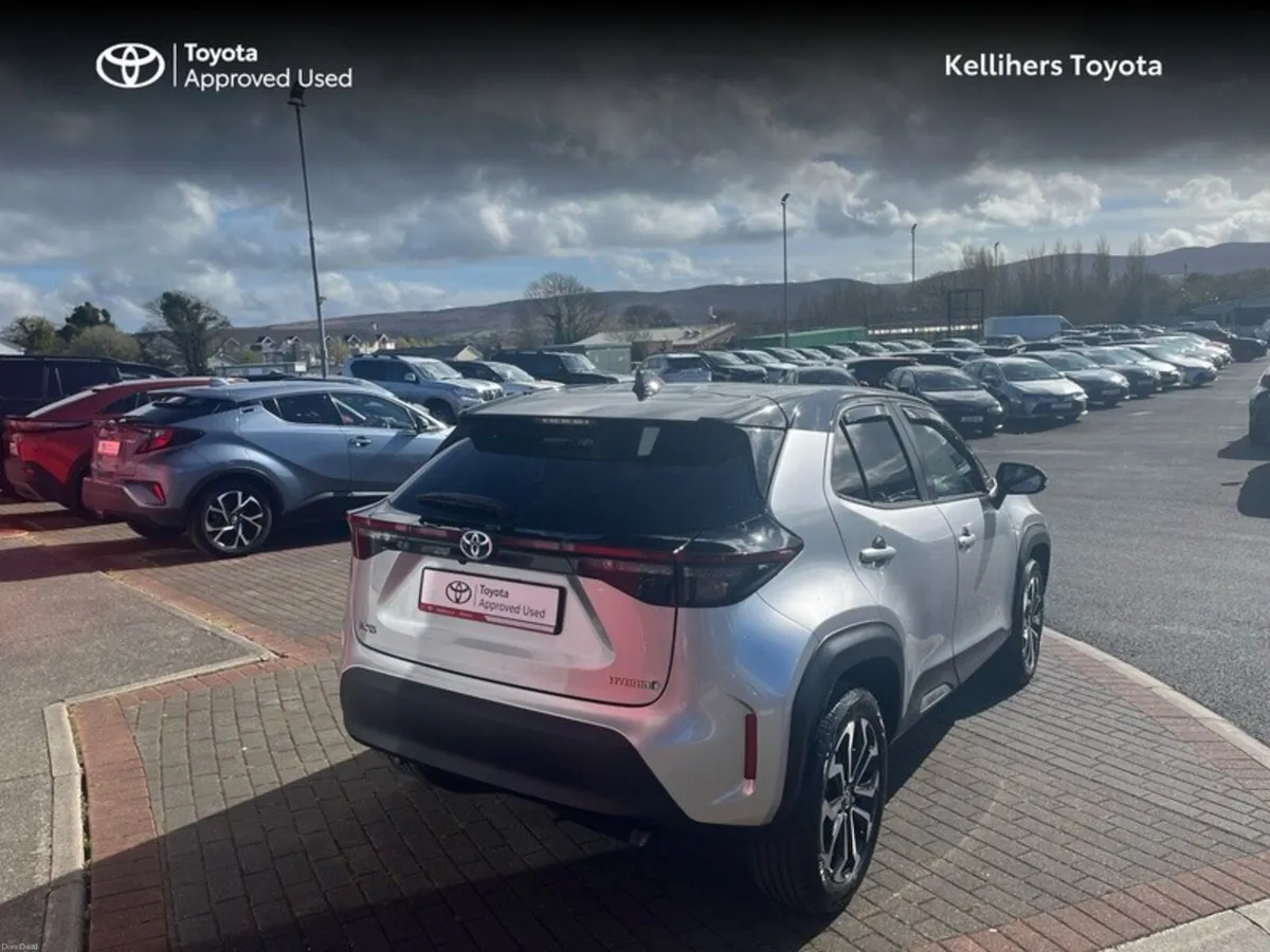 Toyota Yaris Cross CR CROSS LUNA SPORT 4DR AUTO - Image 2