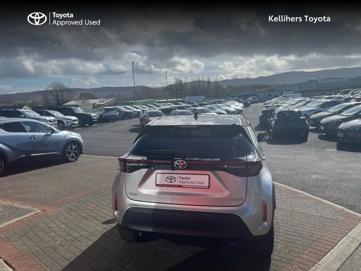 Toyota Yaris Cross CR CROSS LUNA SPORT 4DR AUTO - Image 4