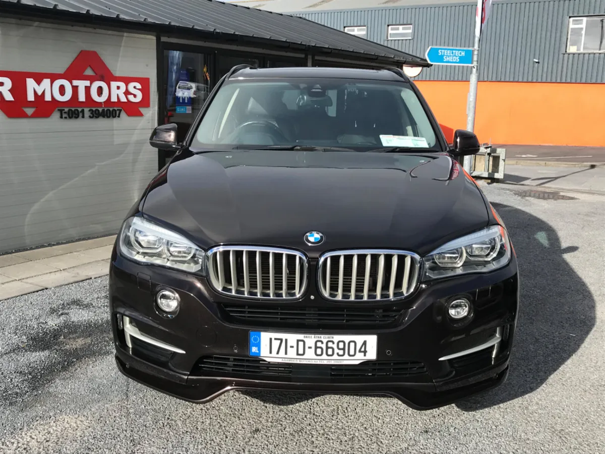 2017 BMW X5  40e Hybrid - Image 4