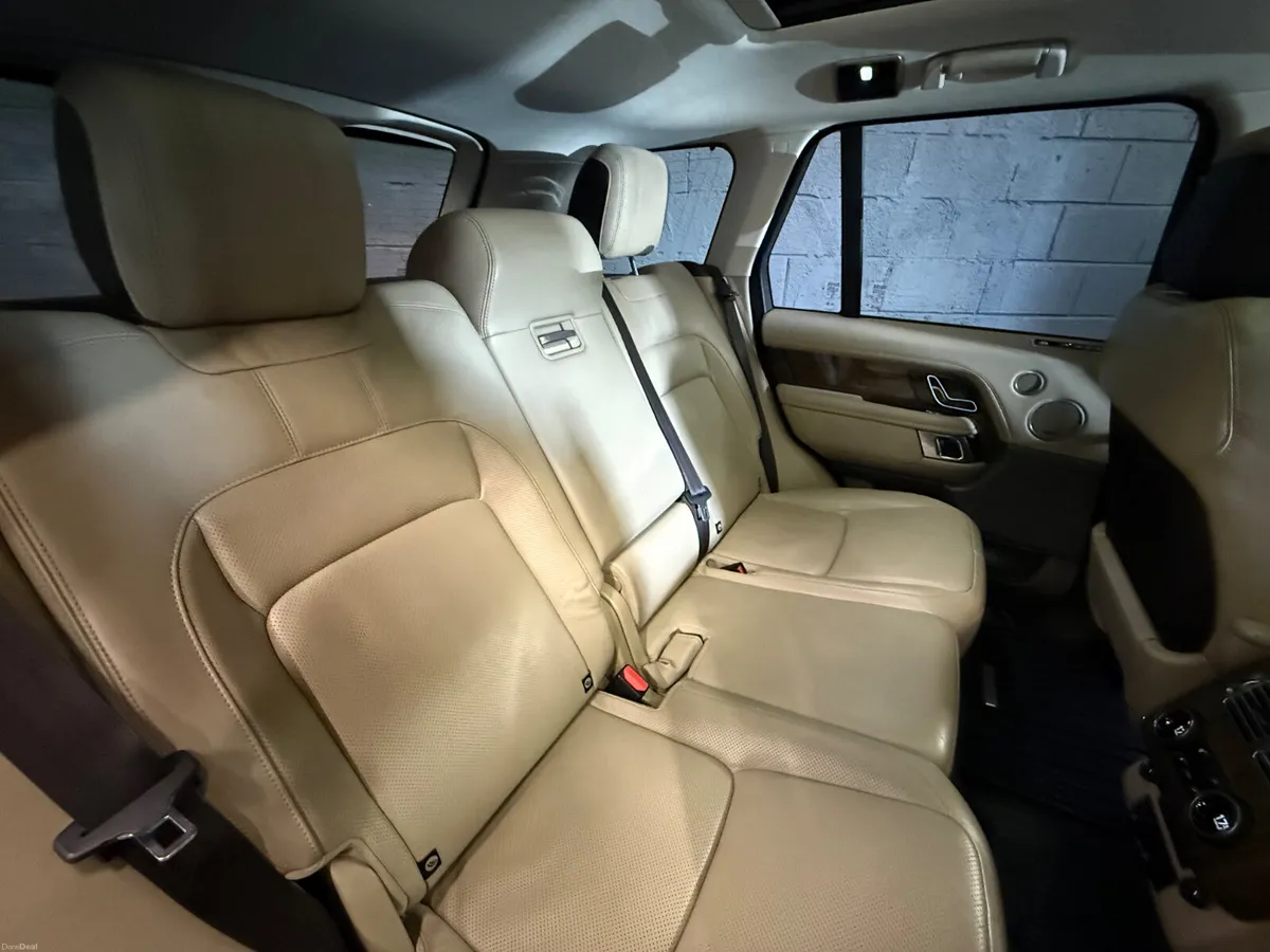 181 Range Rover Vogue HSE/BLK  *V LOW KLMS *3.0D - Image 6