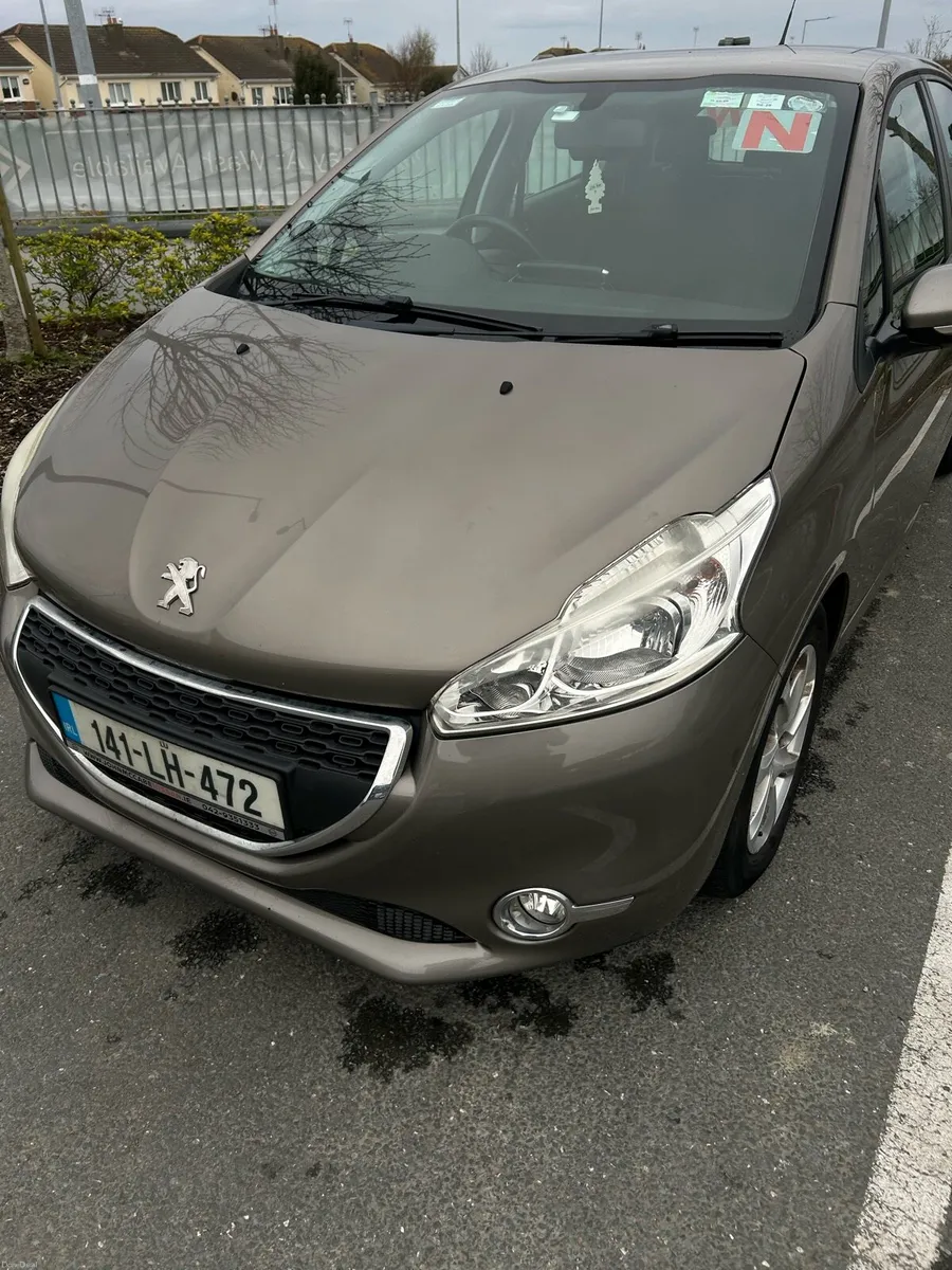 Peugeot 208 2014 - Image 1