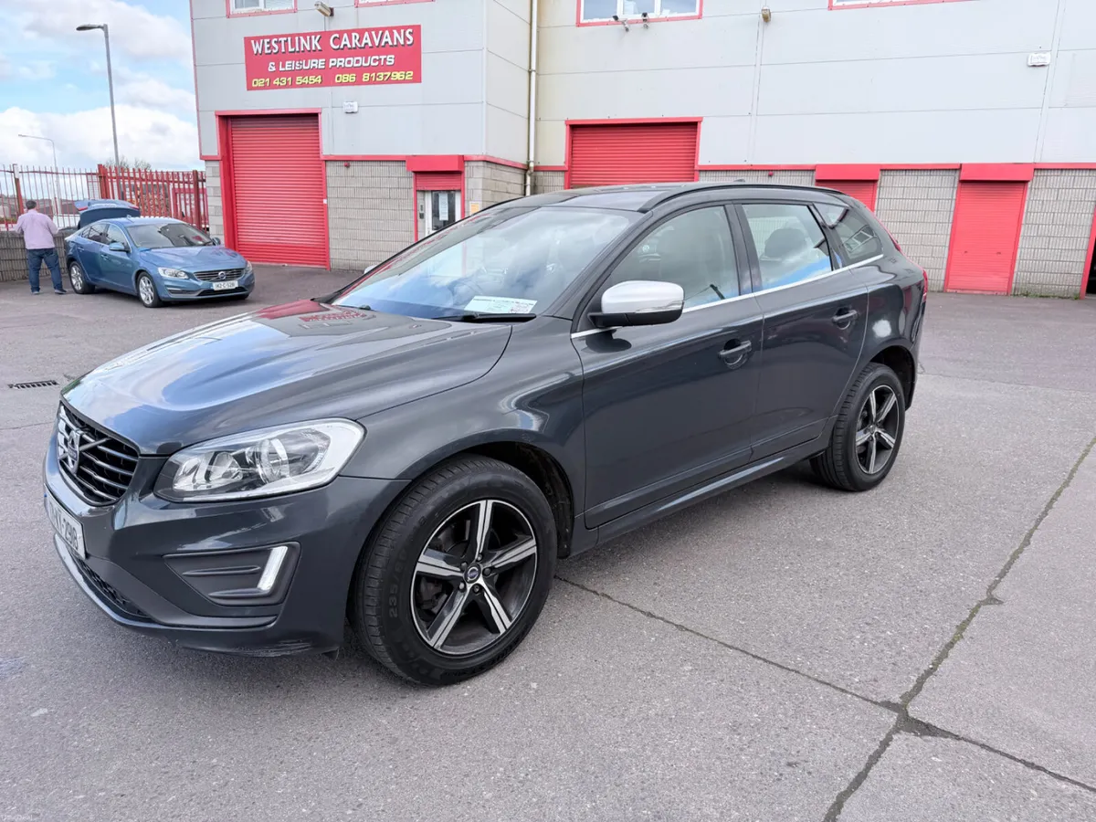 2017 Volvo XC60 - Image 3
