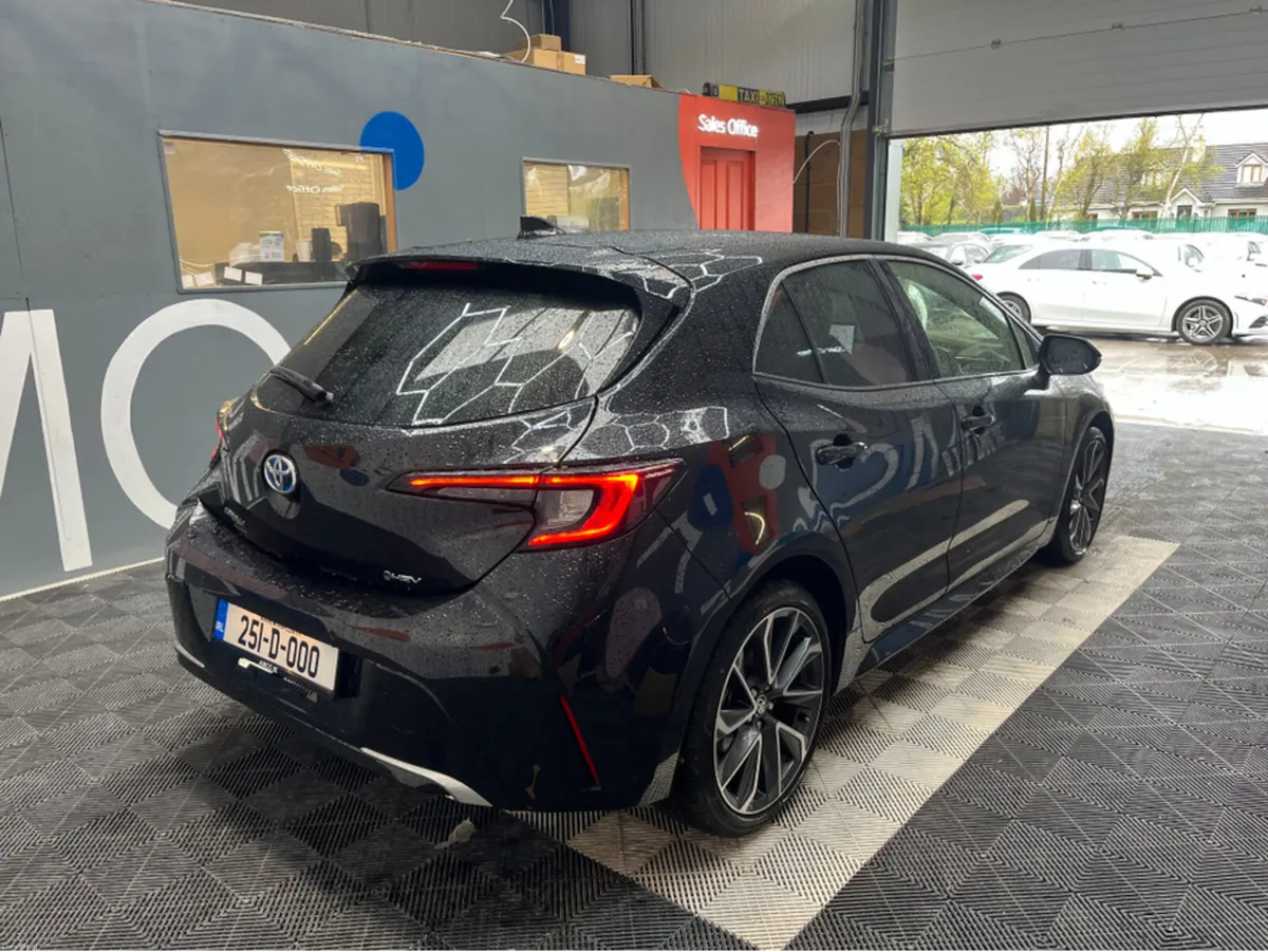Toyota Corolla 2025 TOYOTA COROLLA SPORT HYBRID GZ - Image 2
