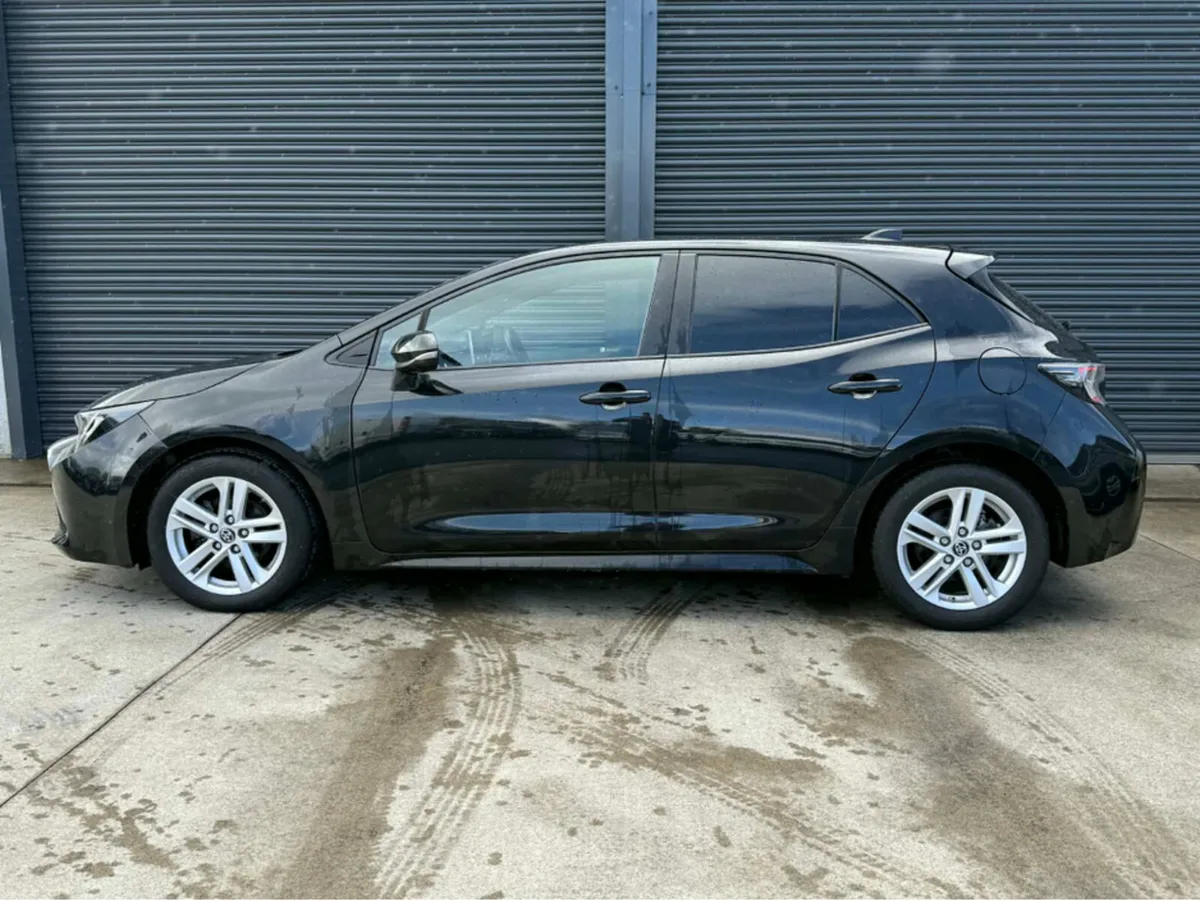 Toyota Corolla ICON HEV CVT - Image 4