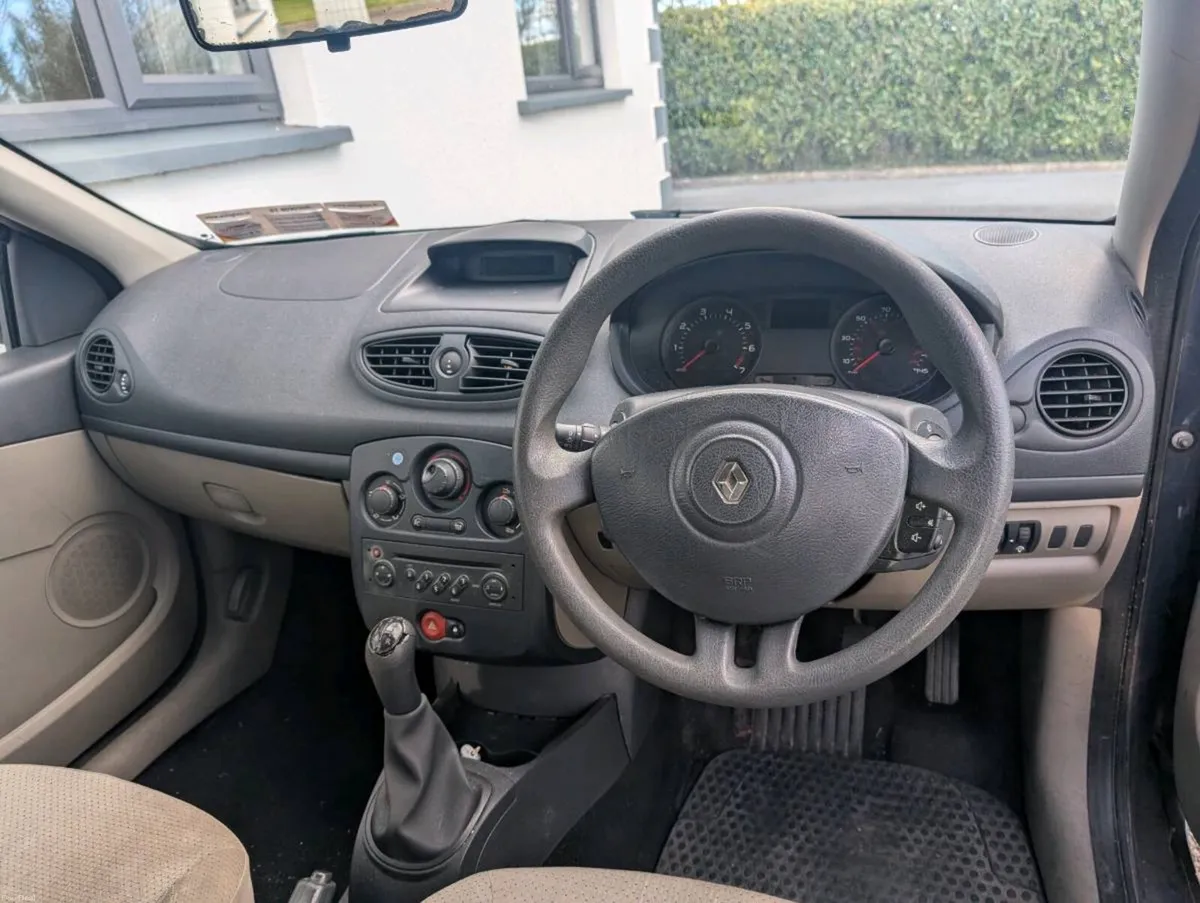 Renault Clio - Image 4