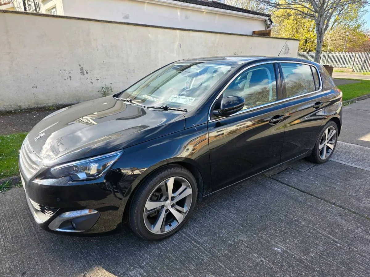 Peugeot 308. 1.2 petrol. Automatic.  Low mileage - Image 1