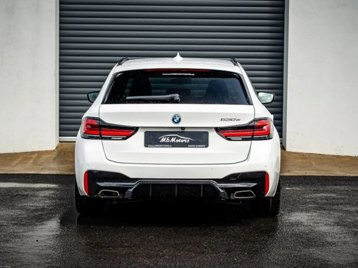 BMW 5-Series 530E M SPORT - Image 4