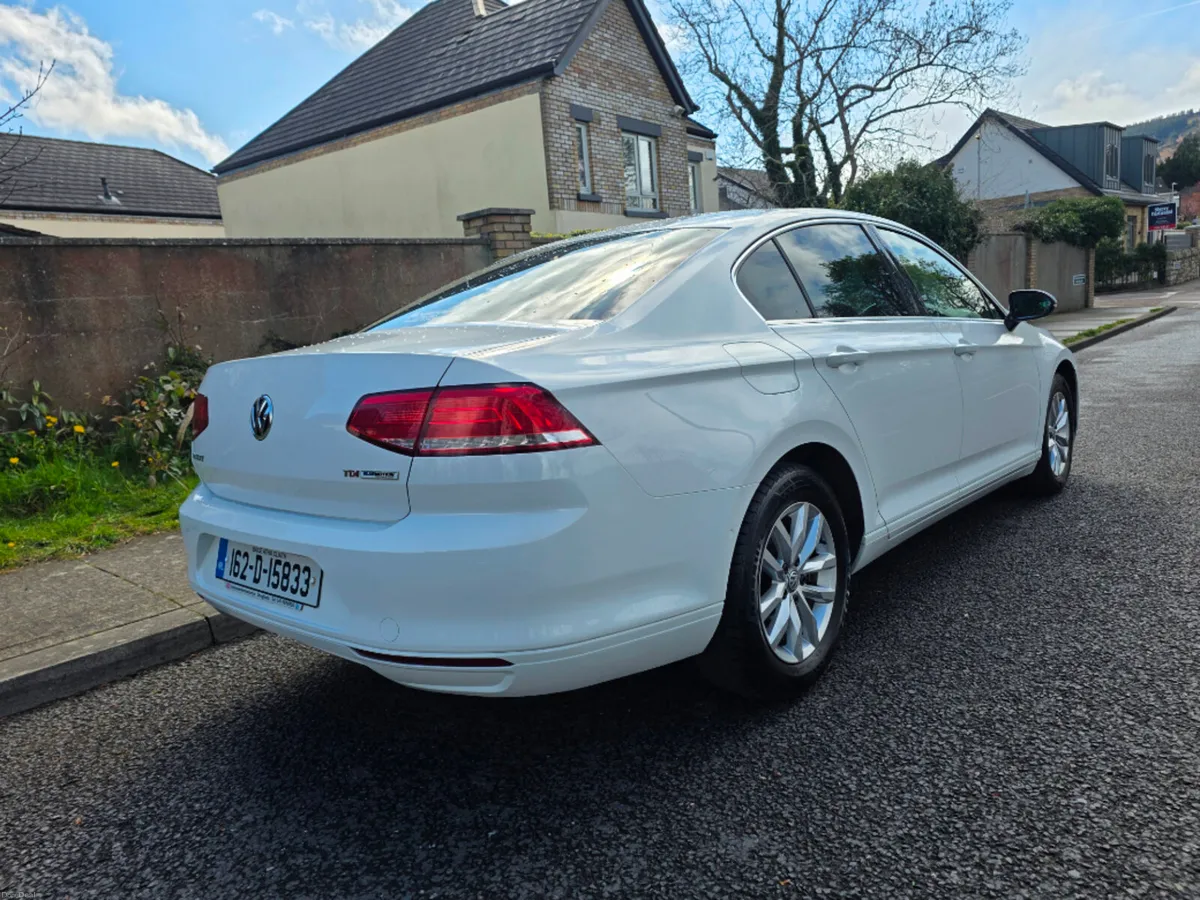 Volkswagen Passat CL 1.6tdi120HP 4DR - Image 3