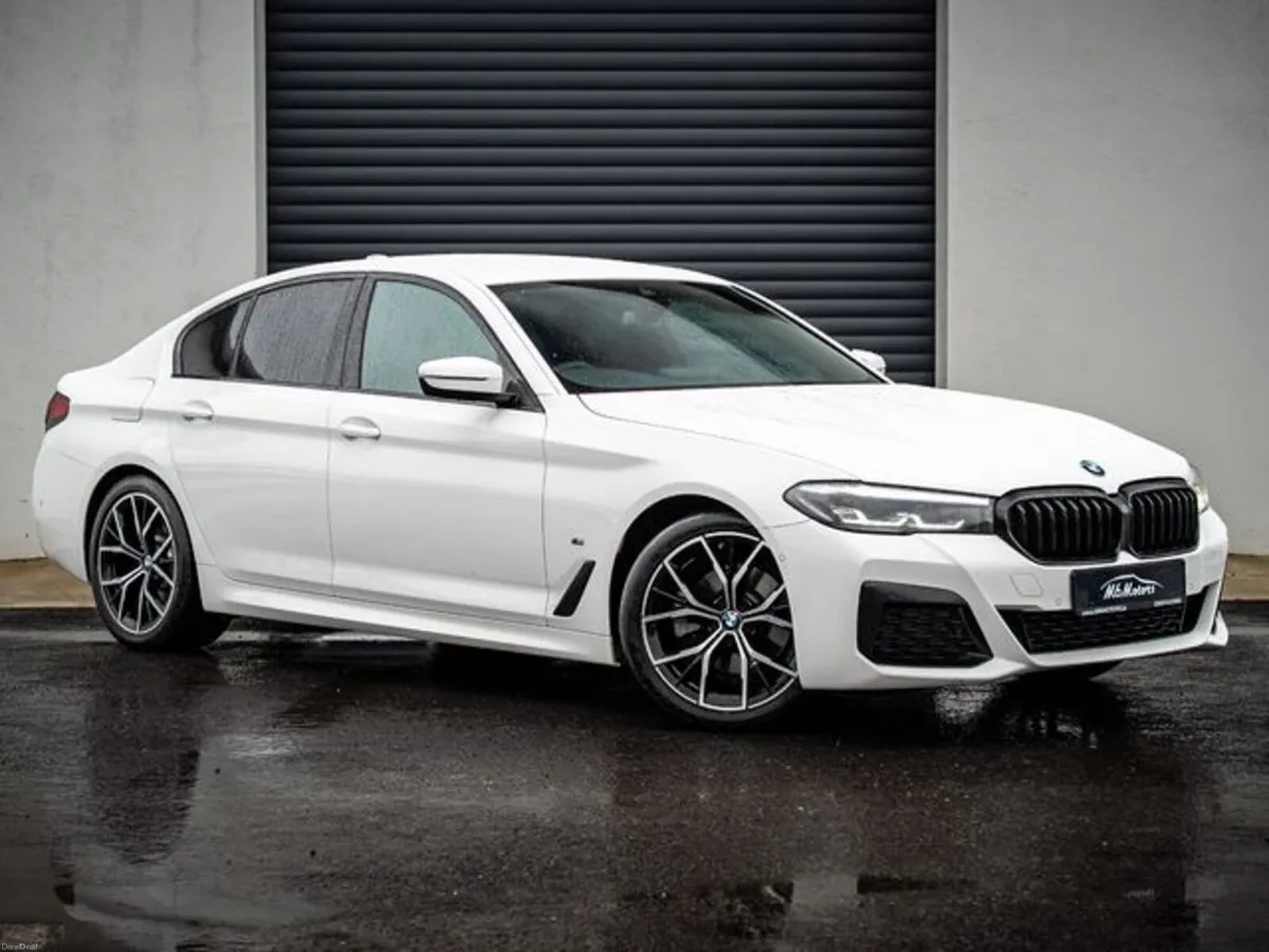 BMW 5-Series 520D M SPORT - Image 3