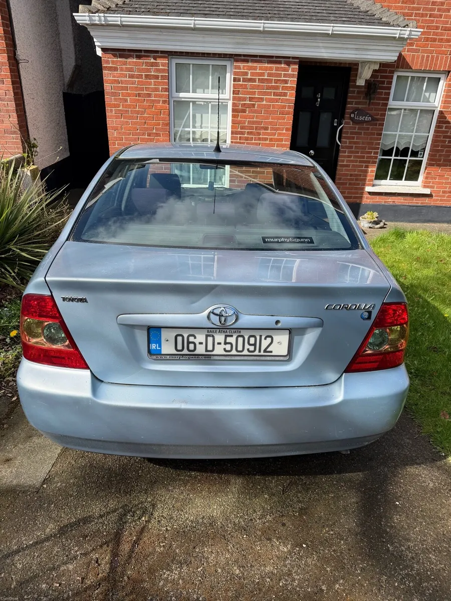 2006 Toyota Corolla LOW  MILLAGE - Image 3