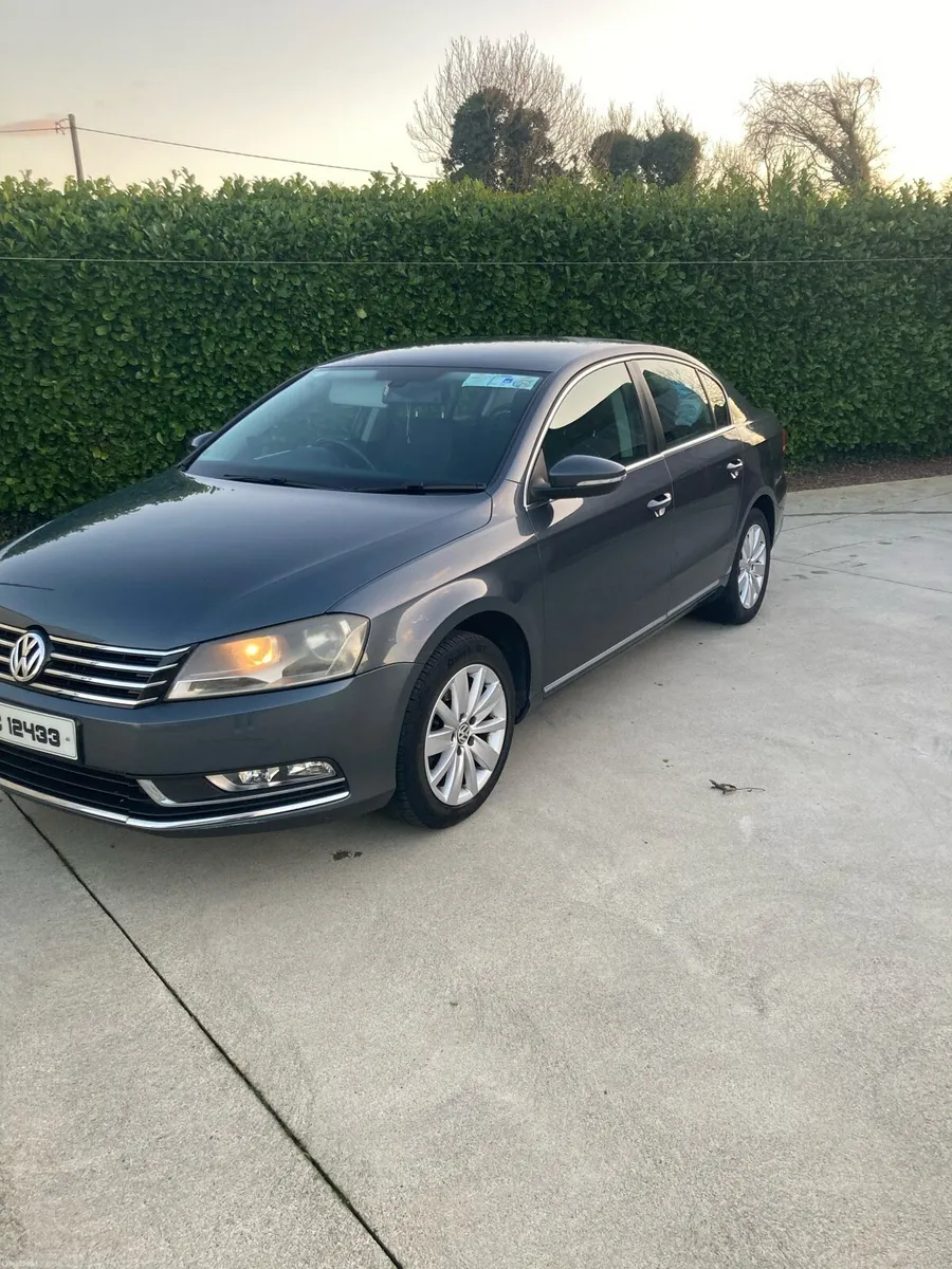 Volkswagen Passat - Image 2