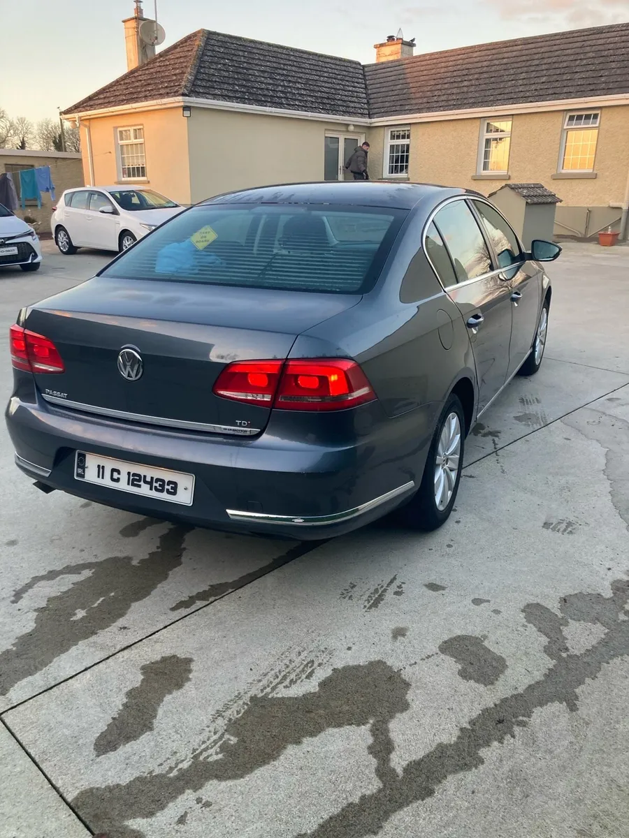 Volkswagen Passat - Image 4