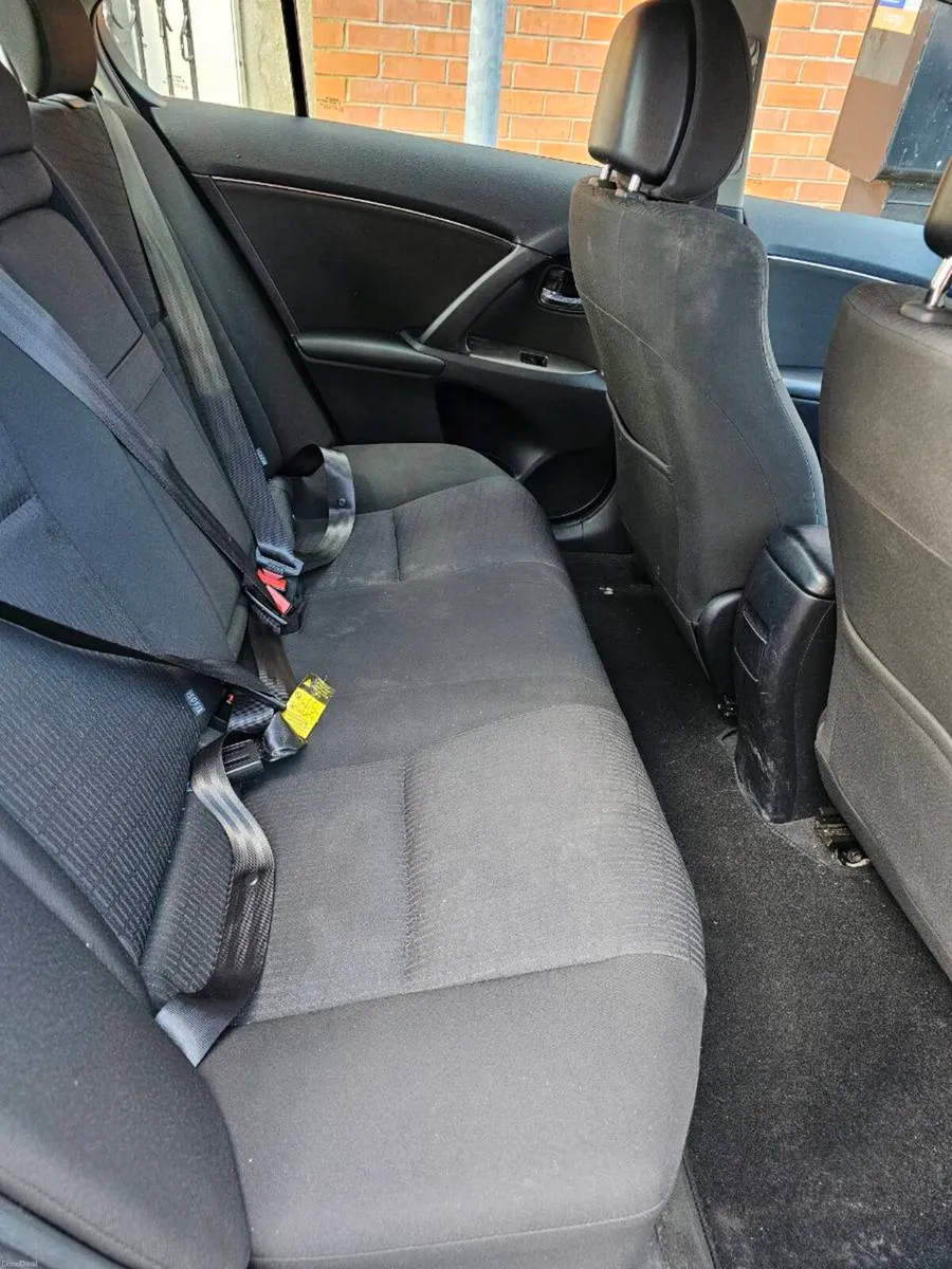 Toyota Avensis - Image 4
