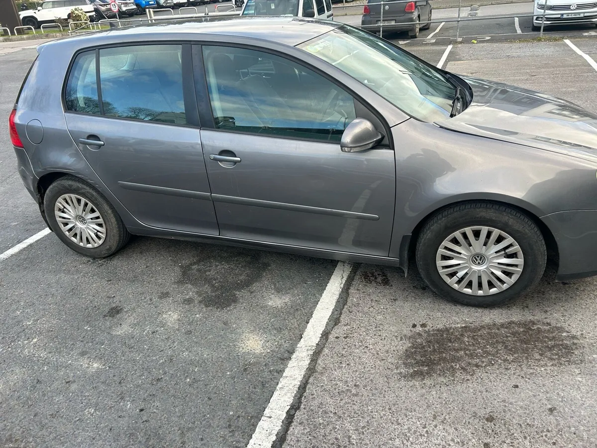 Volkswagen Golf - Image 4