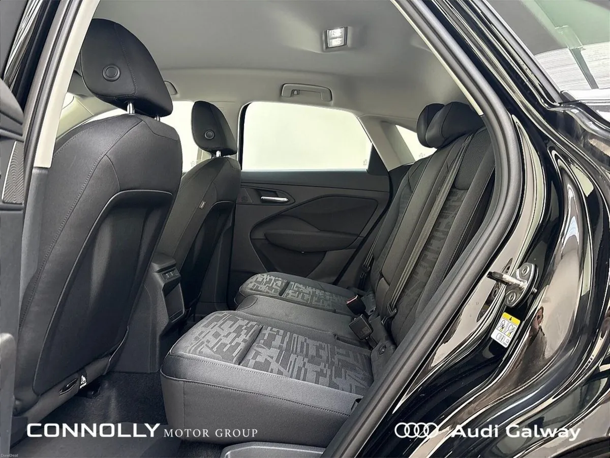 Audi Q3 €537 p/m E-HYBRID SPORTBACK SE A/T - Image 6