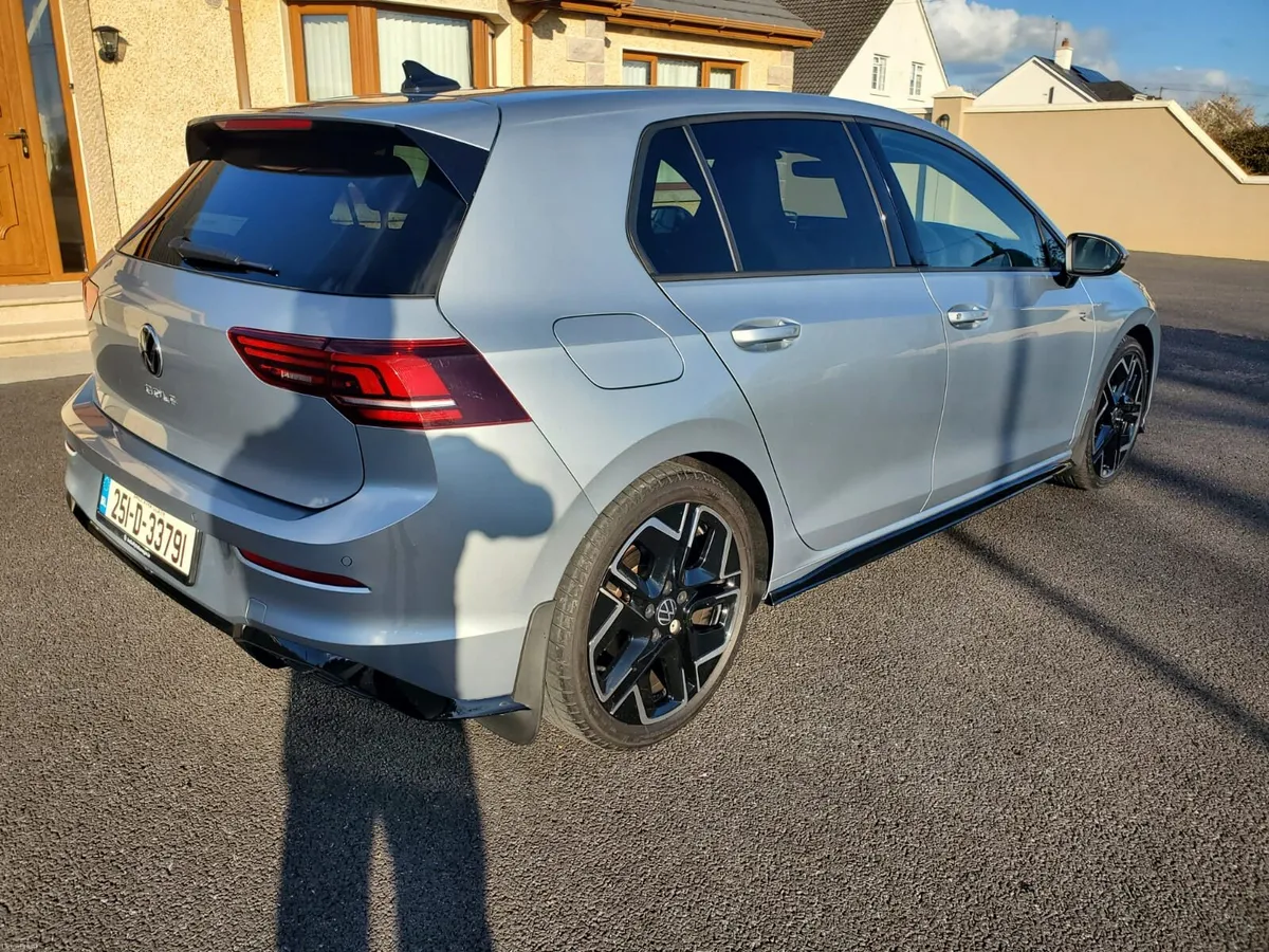 251 volkswagen Golf R-Line 2.0 TDI 150HP - Image 3