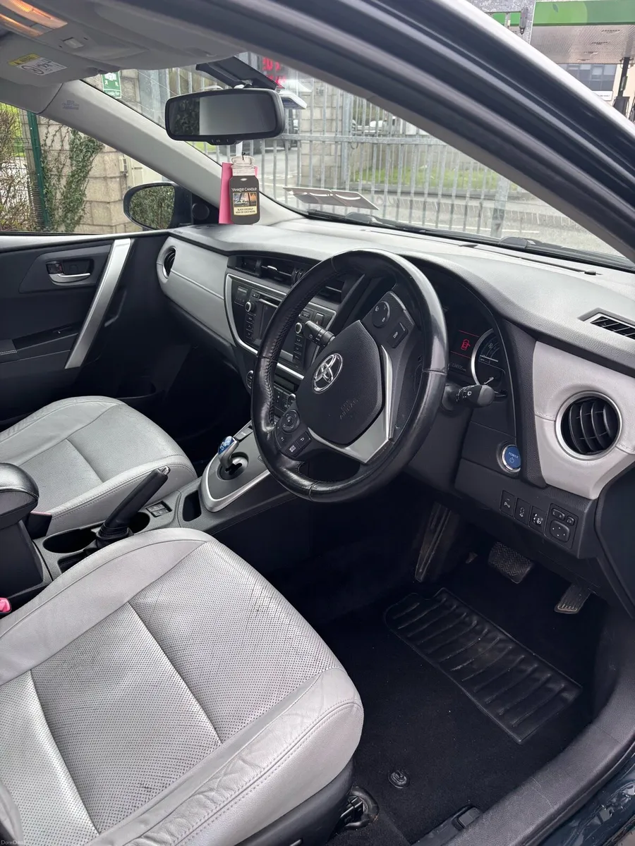 Toyota Auris - Image 4