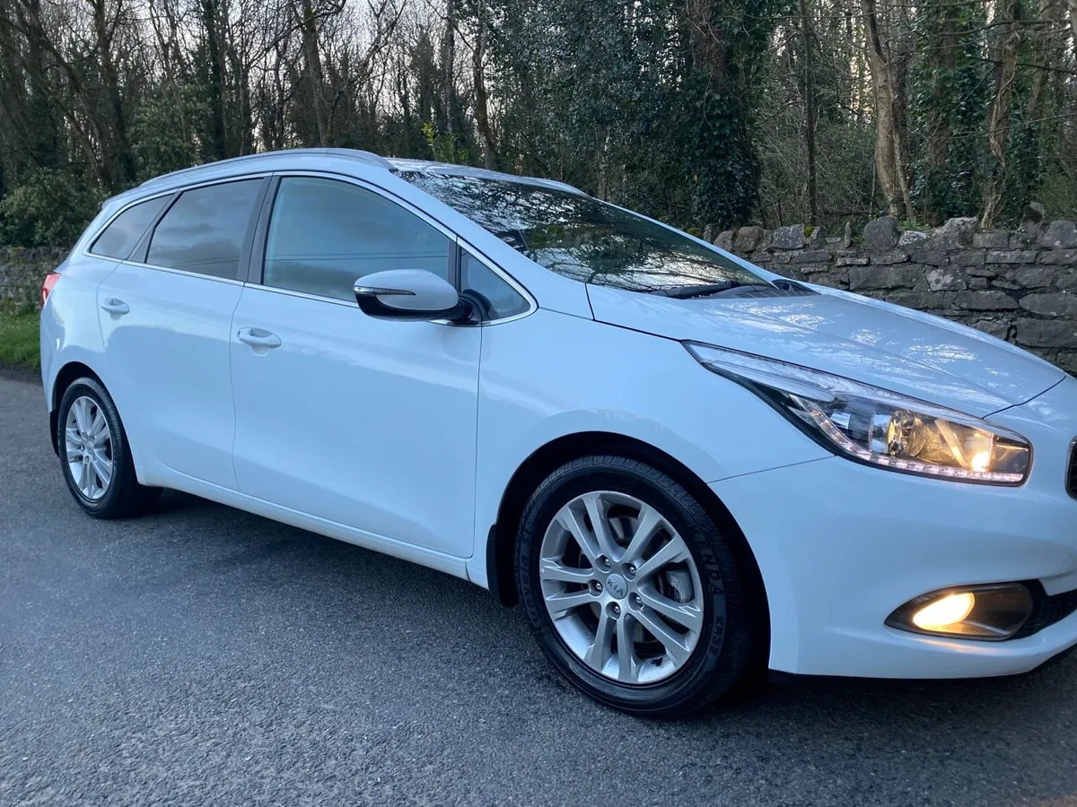 KIA CEED LUXURY AS NEW FSH NCT&TAX ❤️ - Image 2