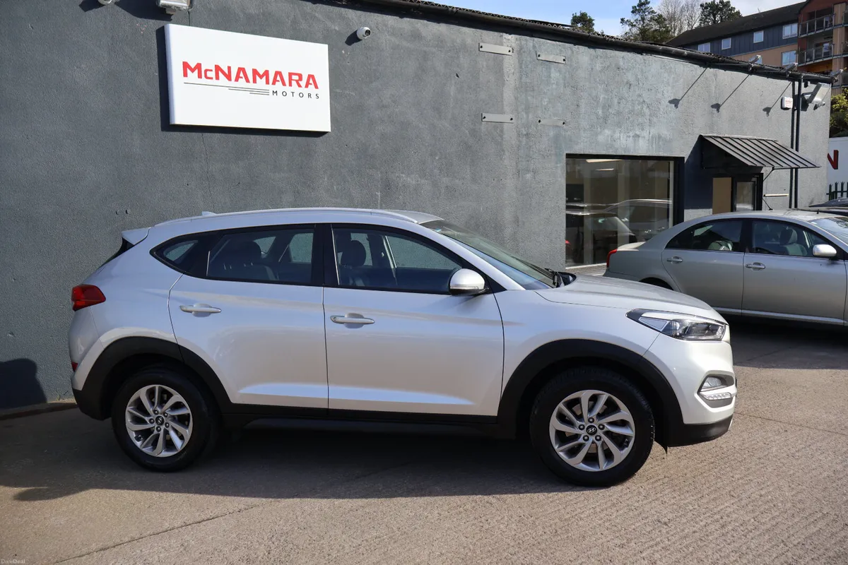 Hyundai Tucson SE NAV Huge Spec 12 Months NCT! - Image 2