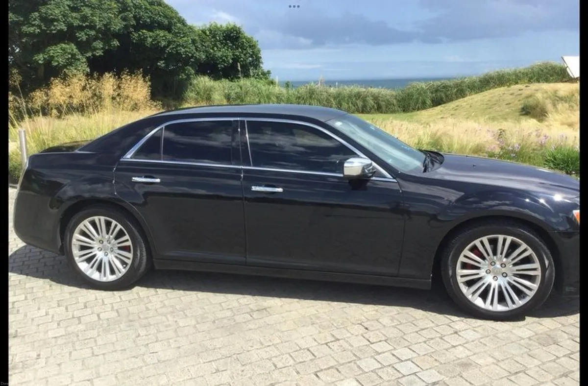 2013 Chrysler 300c - Image 1