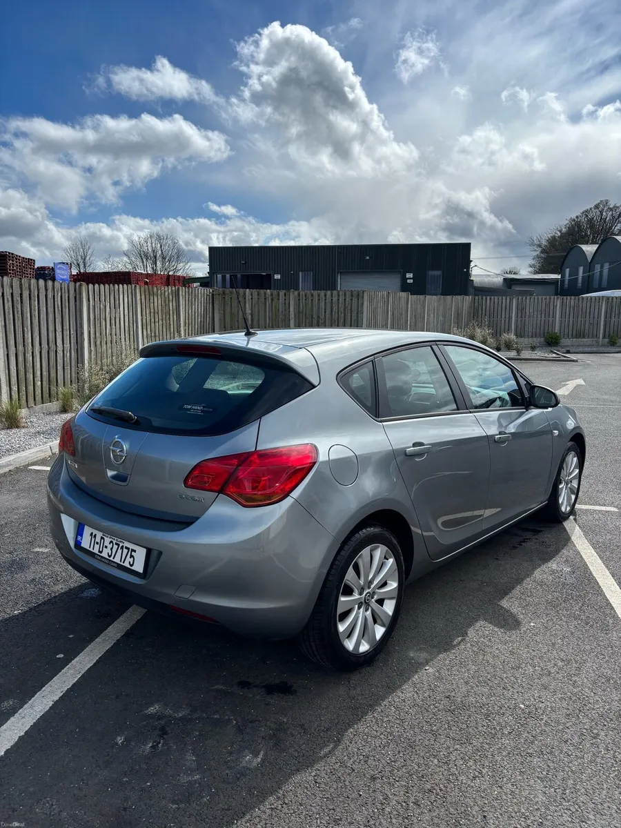 2011 Opel Astra (LOW KMs/New NCT✅) - Image 2