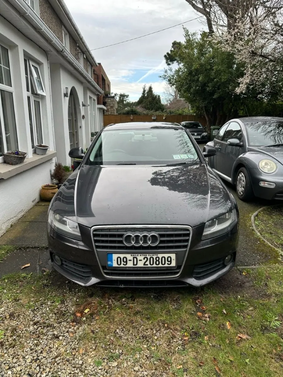 Audi A4 2.0 TDI 2009 - Image 1