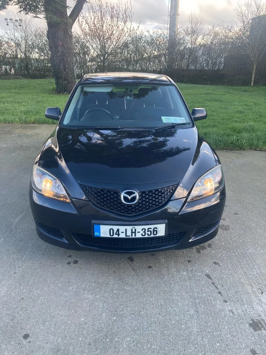 2004 Mazda 3 hatchback - Image 1