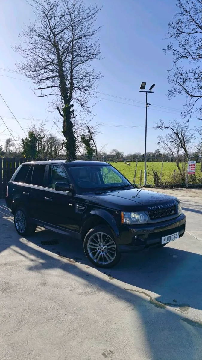 Land Rover Range Rover - Image 1