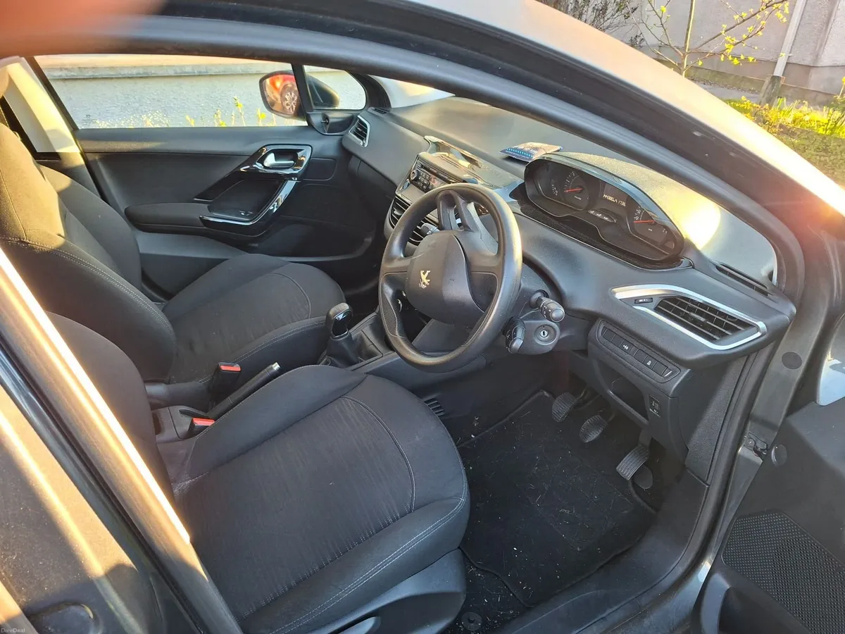 2013 Peugeot 208 - Image 4