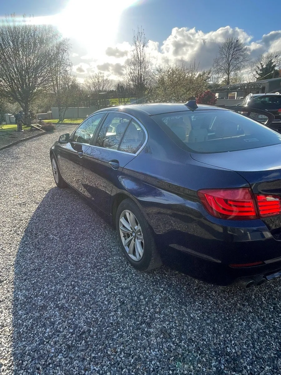 BMW 5 Series - Image 4