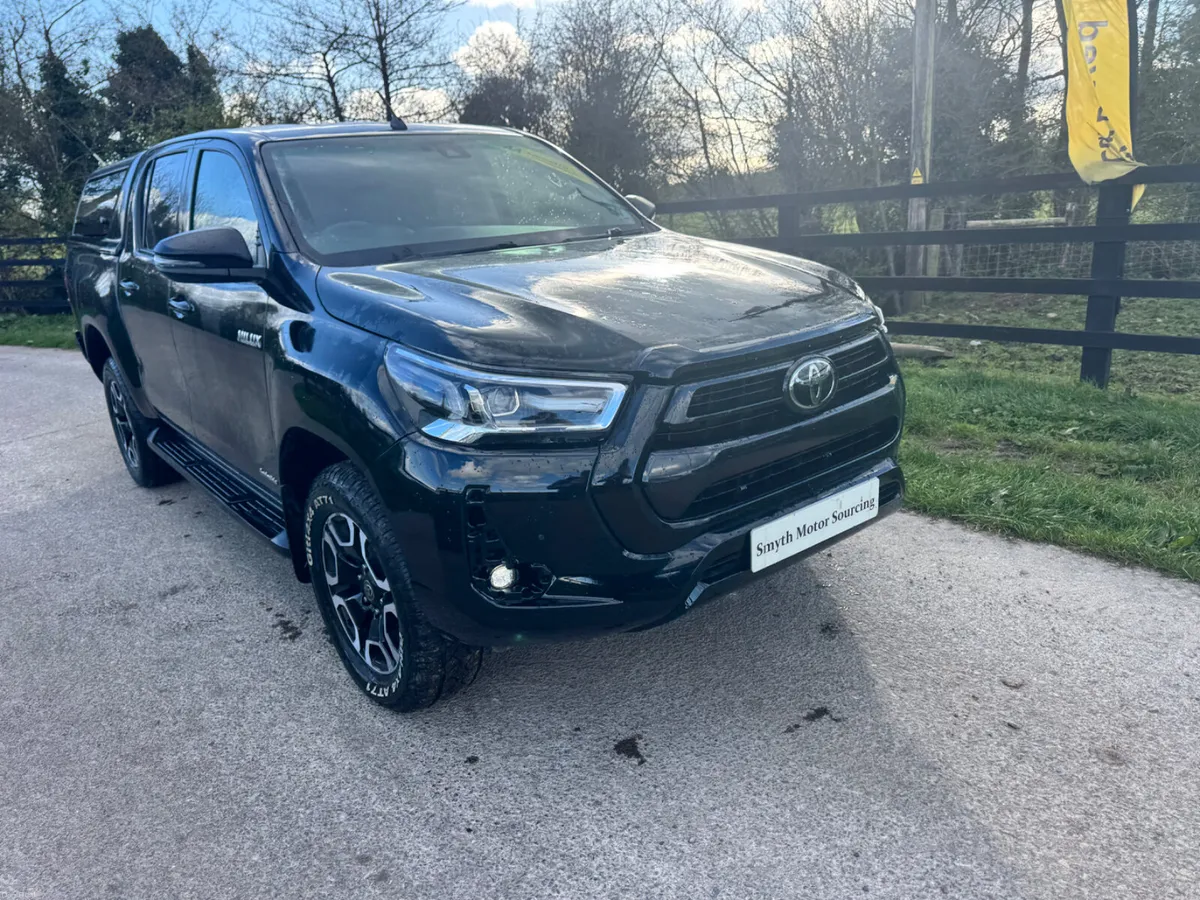 2021 Toyota Hilux Invincible Auto***** - Image 3