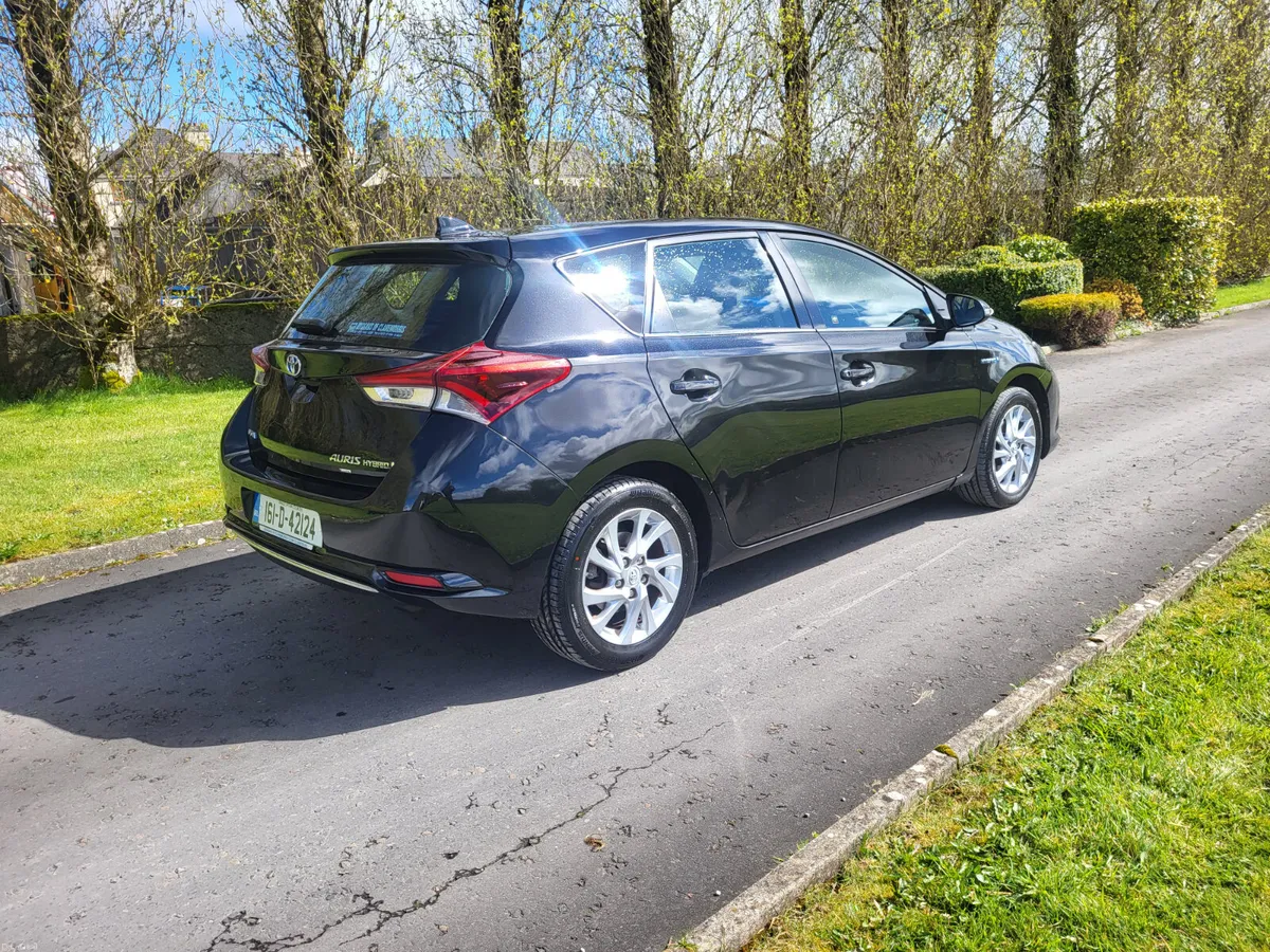 2016 .Toyota Auris HYBRID AUTOMATIC. - Image 2
