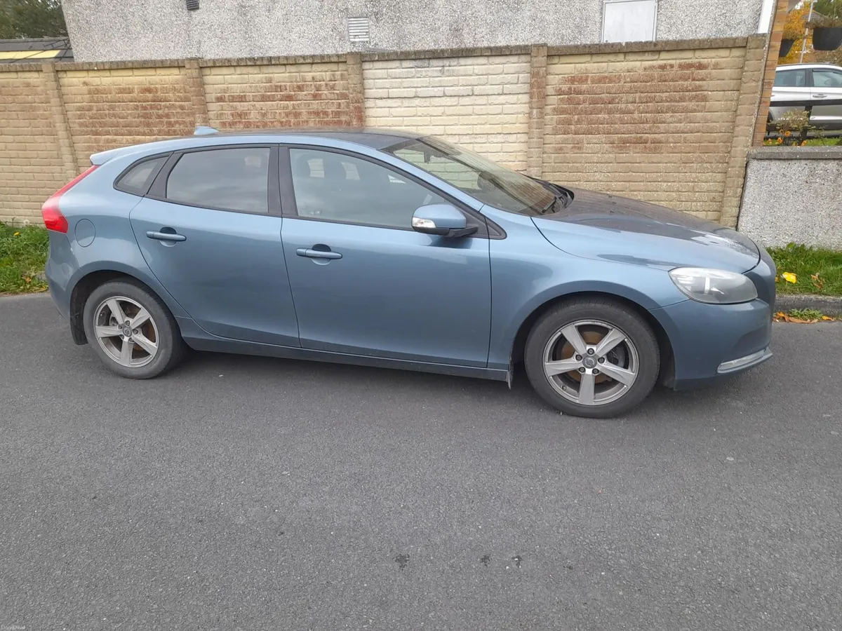 Volvo V40 2013 - Image 4