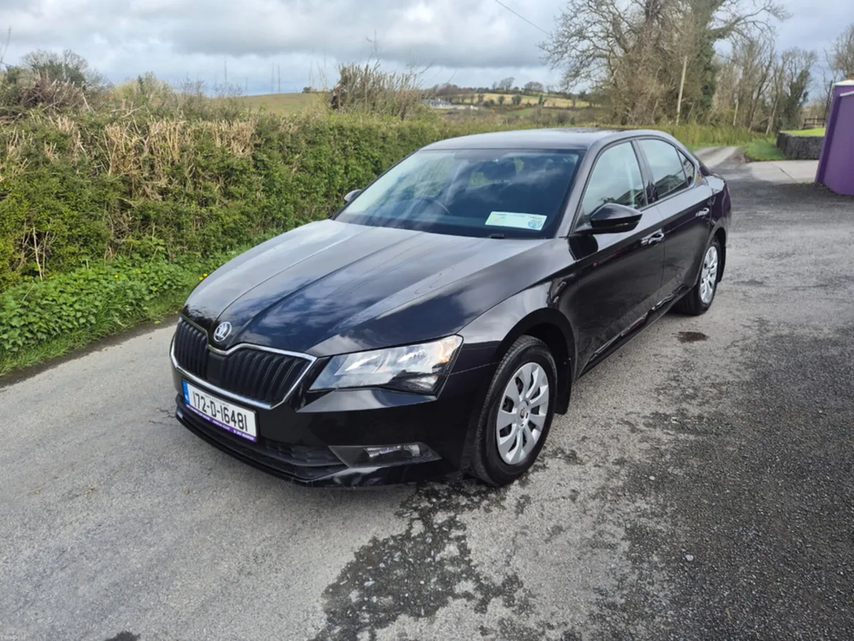 Skoda Superb ACTIVE 1.4 TSI 125BHP 4 4DR - Image 1