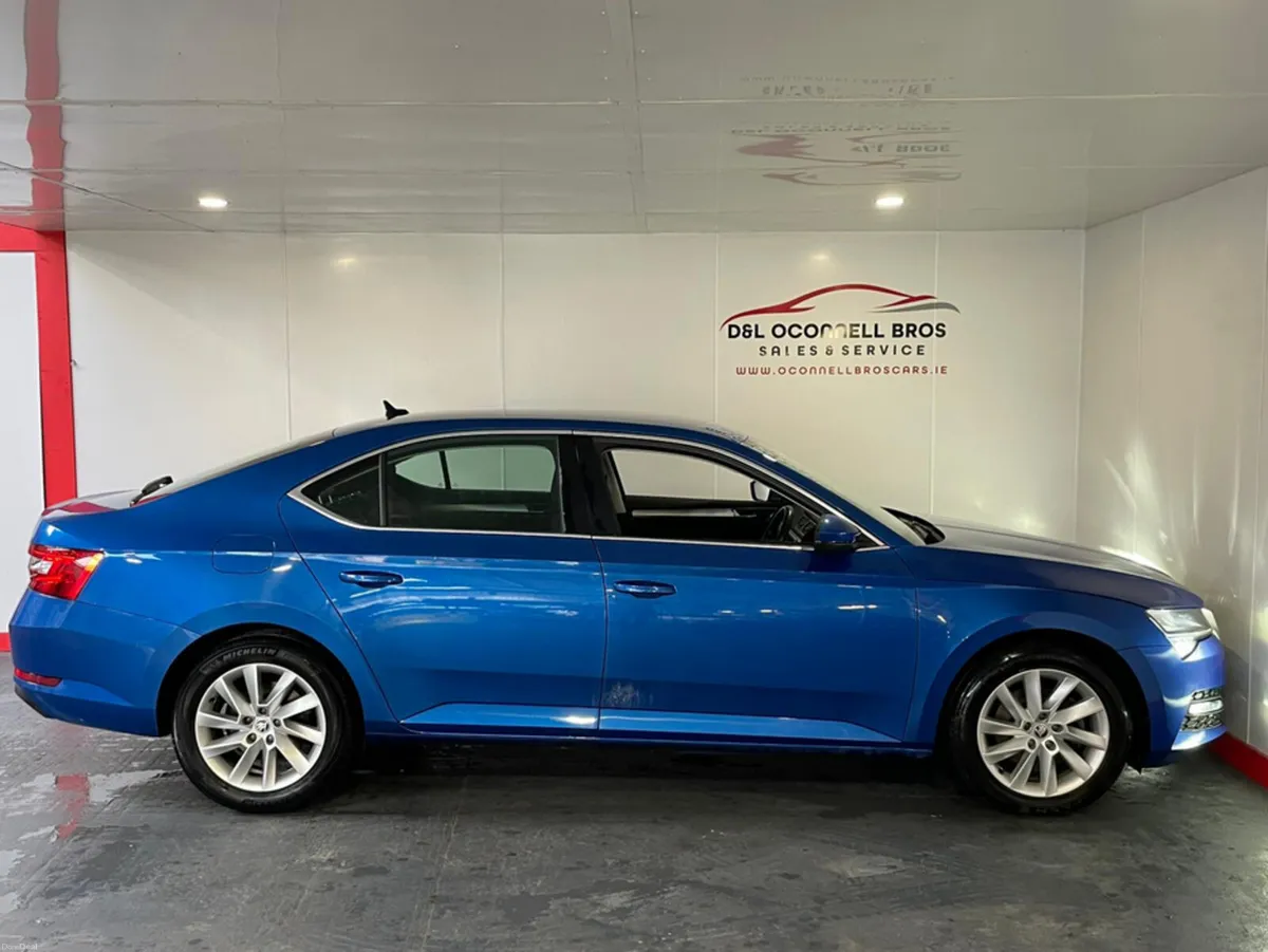 Skoda Superb AMBITION 2.0 TDI 150HP 5DR - Image 4